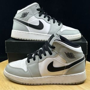 Nike Air Jordan 1 Mid Lt ‘SMOKE’ Grey Black White 554725-092 (GS) 5Y/ 6.5 Wmns